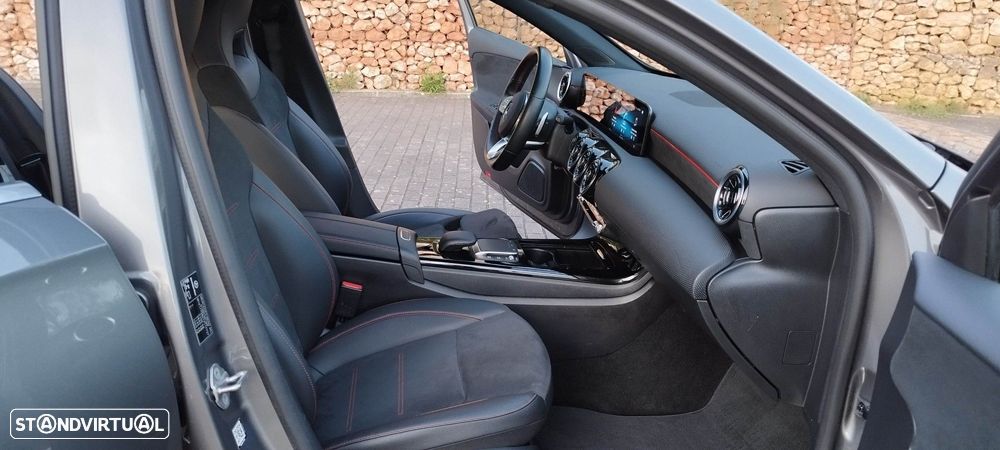 Mercedes-Benz A 250 e AMG Line - 17