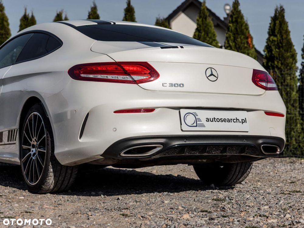 Mercedes-Benz Klasa C 300 9G-TRONIC - 40