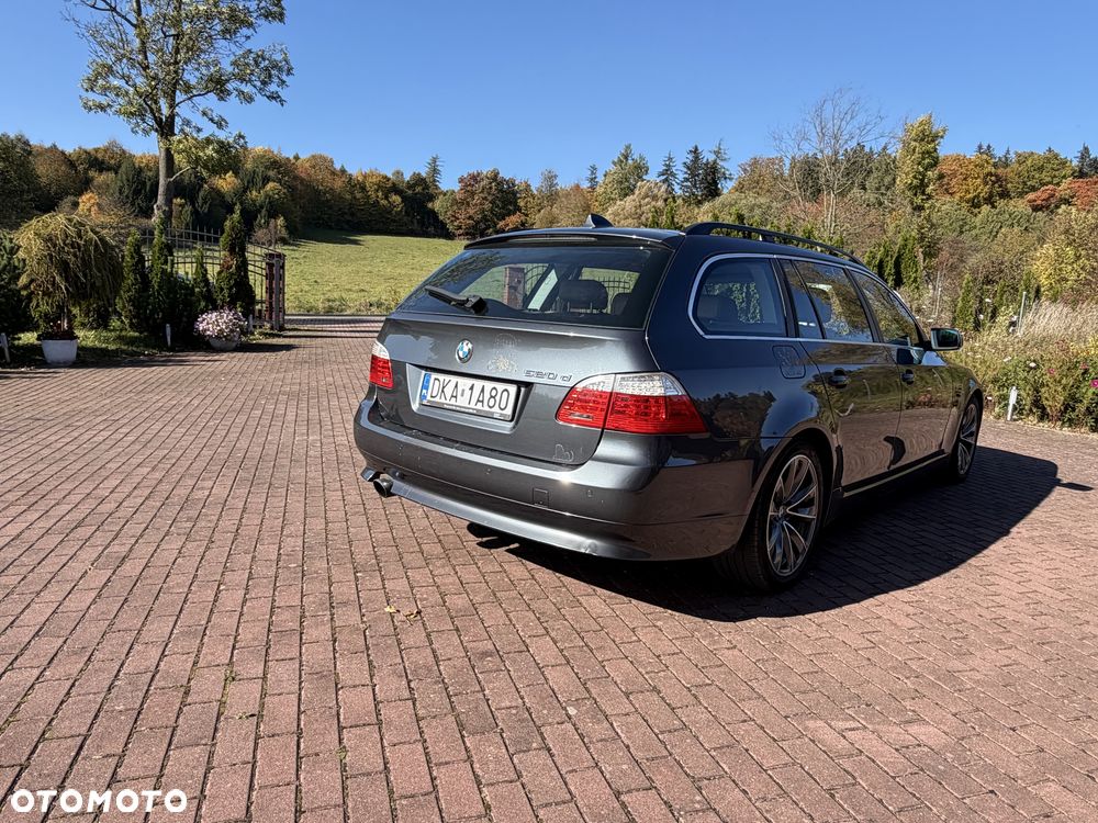 BMW 5 Series 2009 photo 4