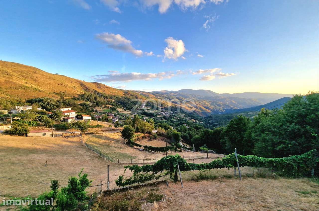 Terreno Rústico com 2433 m2 e anexo 39 m2 - Covelo Gerês, Montalegre - Grande imagem: 5/15