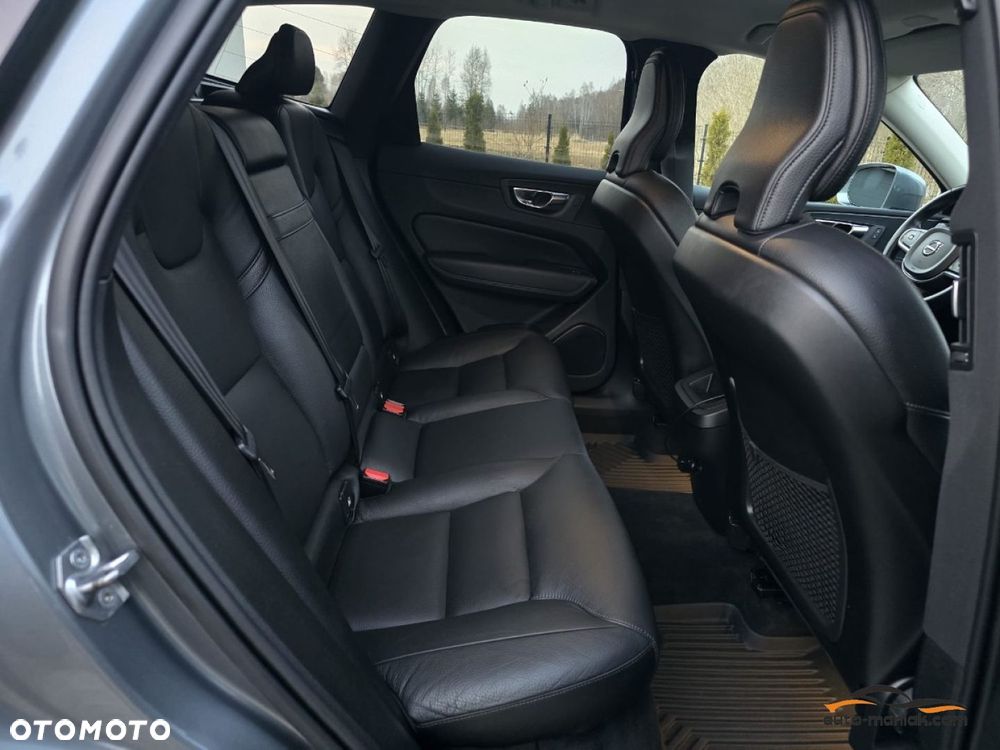 Volvo XC 60 D4 SCR Momentum - 16