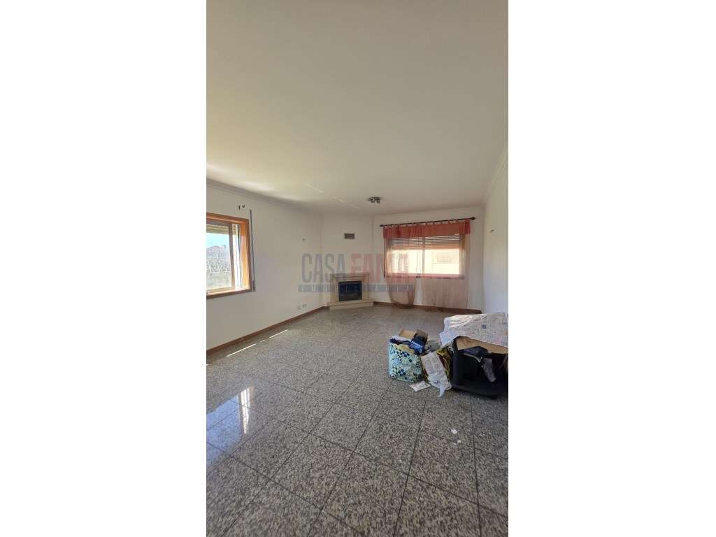 Apartamento T2 com Garagem Fechada na Maia - Grande imagem: 4/37