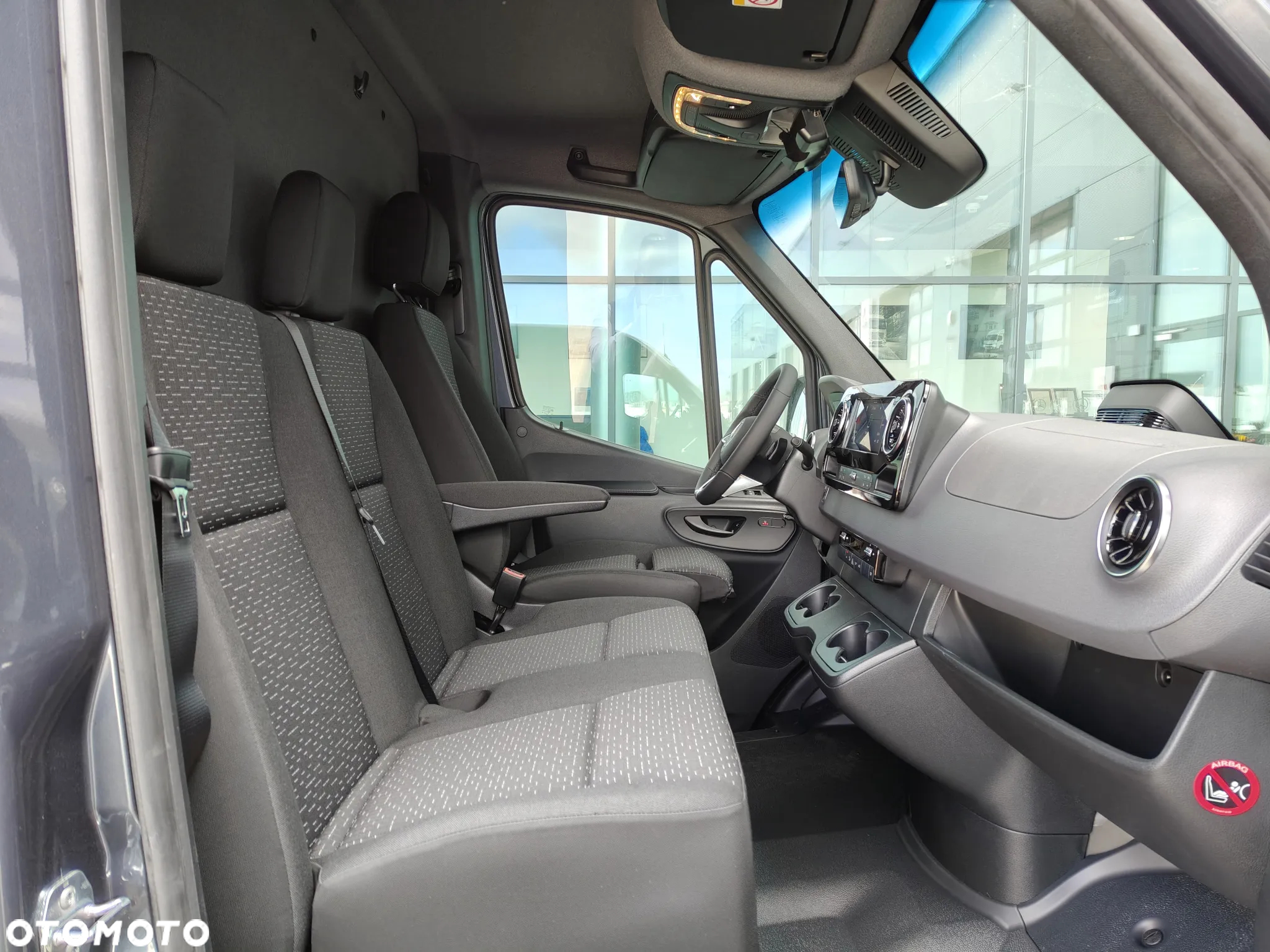 Mercedes-Benz Sprinter - 18