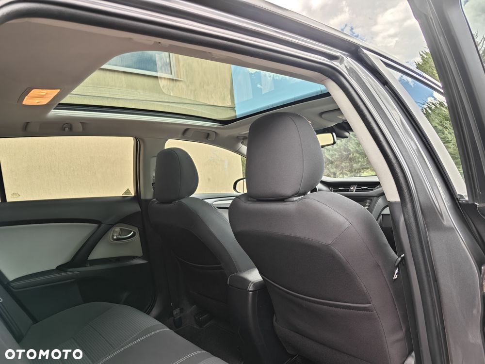 Toyota Avensis - 27