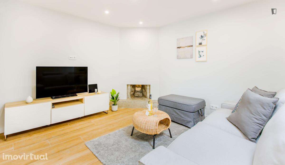 Casa com 3 quartos - localizado em Porto - Grande imagem: 2/48