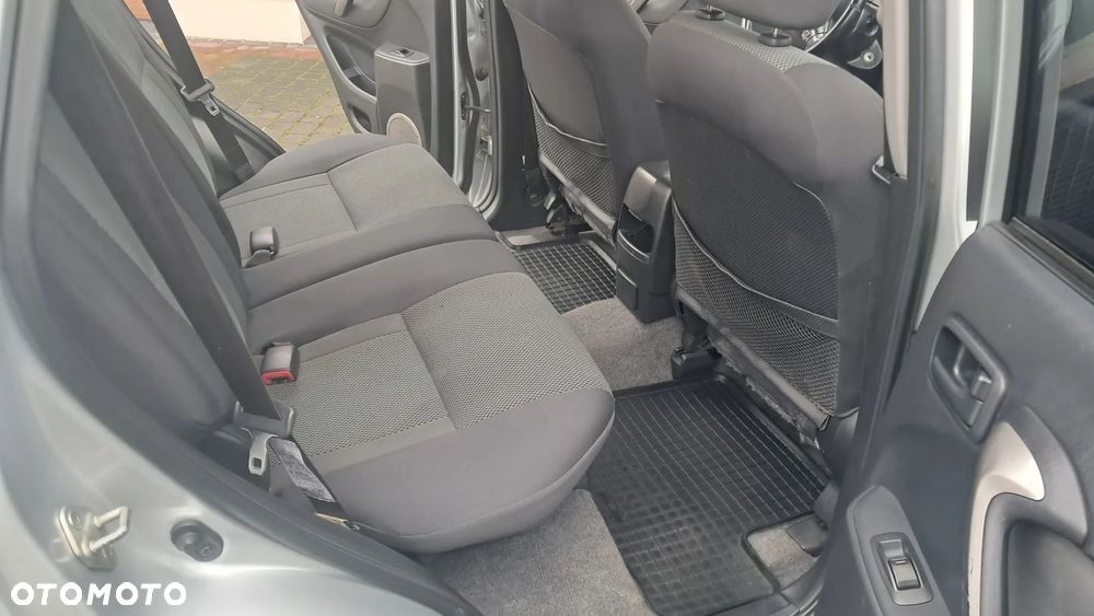 Toyota RAV4 D-4D 4x4 - 10