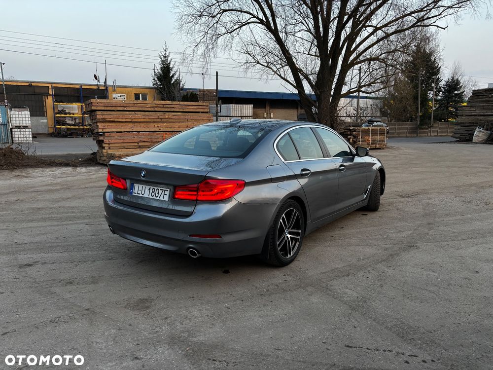 BMW Seria 5 520d xDrive Luxury Line - 3