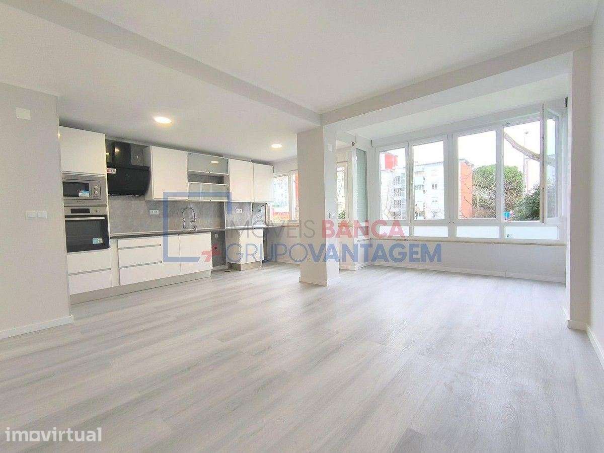 Apartamento T2 em Oeiras - Remodelado - Grande imagem: 3/25