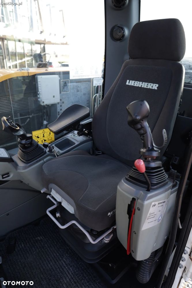 Liebherr A910 Compact Litronic - 23