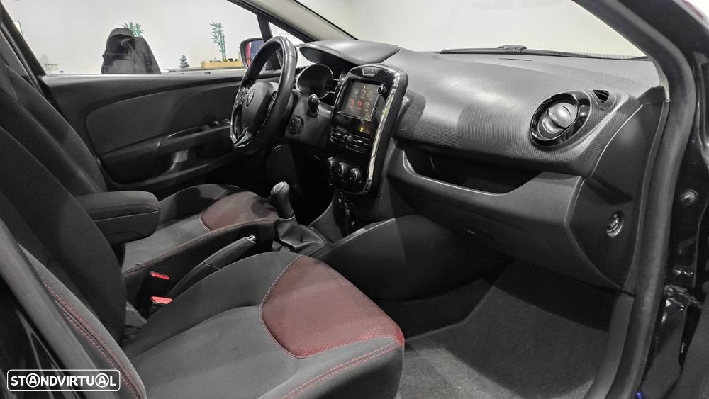 Renault Clio Sport Tourer 1.5 dCi Dynamique S - 23