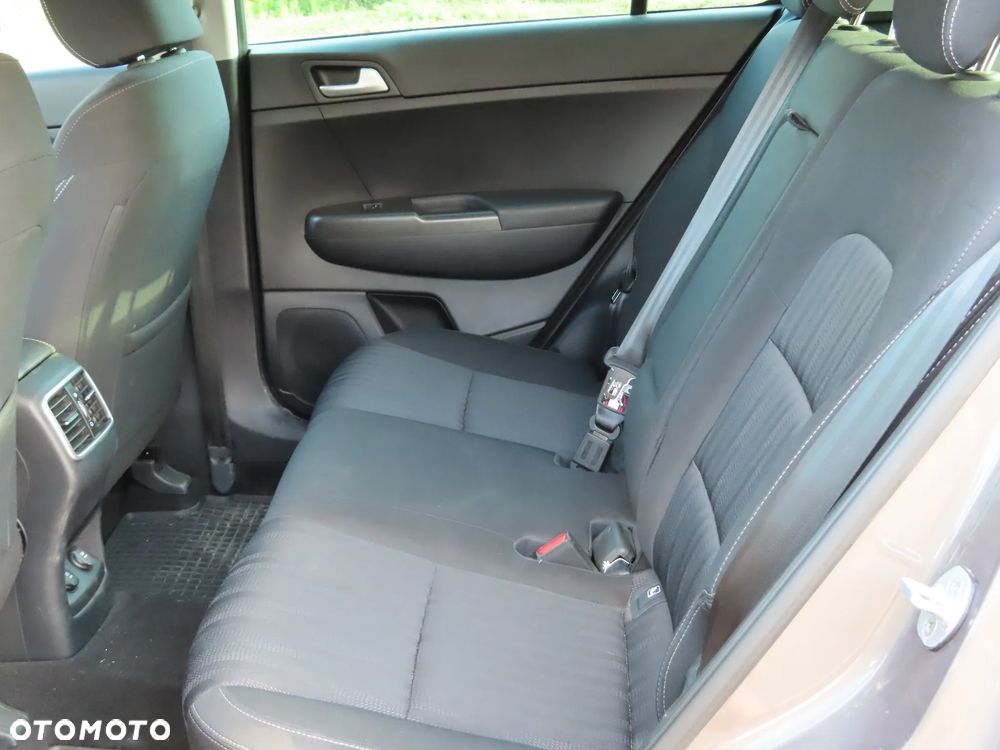 Kia Sportage 1.6 GDI Business Line 2WD - 11