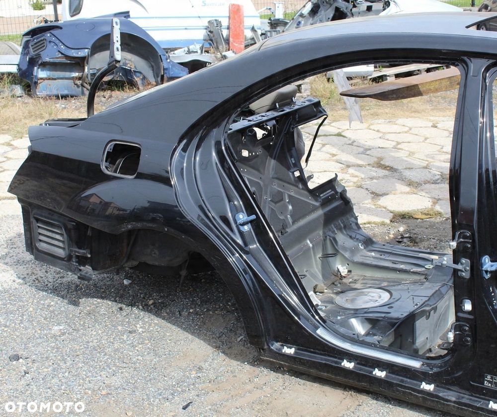 ĆWIARTKA BŁOTNIK TYŁ PRAWA MERCEDES W221 197 - 1