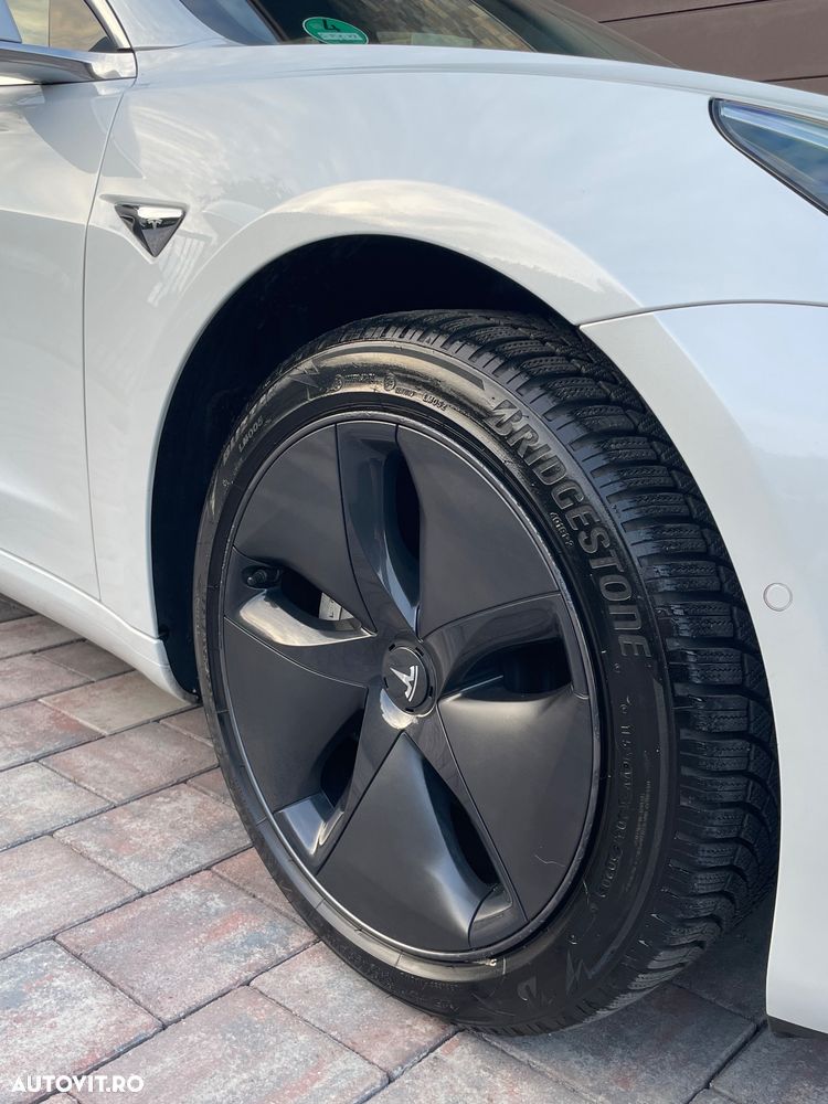 Tesla Model 3 Langstreckenbatterie Allradantrieb Dual Motor - 26