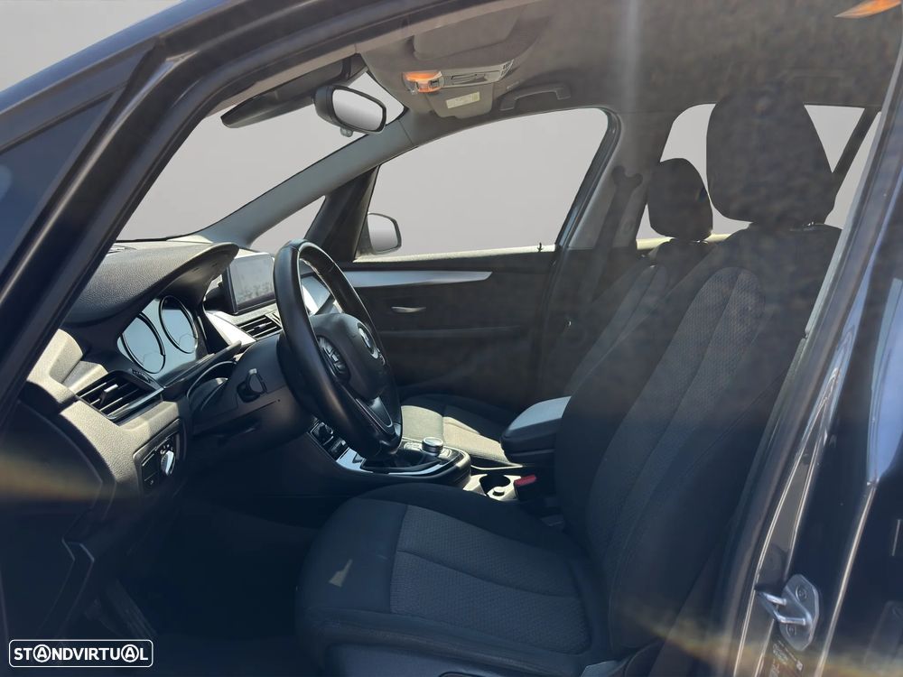 BMW 216 Gran Tourer - 9