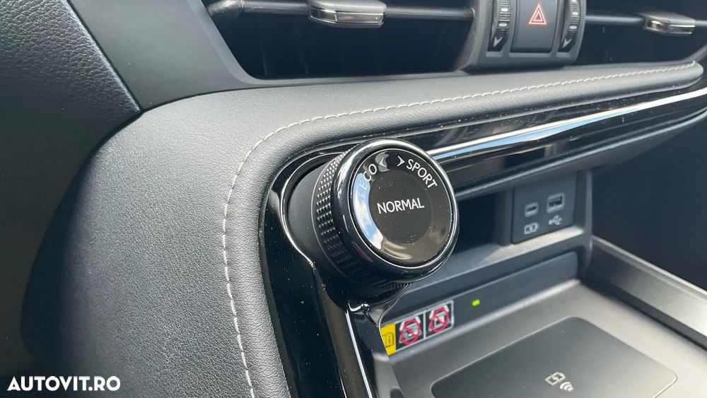 Lexus Seria NX 350h AWD 2.5 TNGA HV 25H CVT Executive - 33