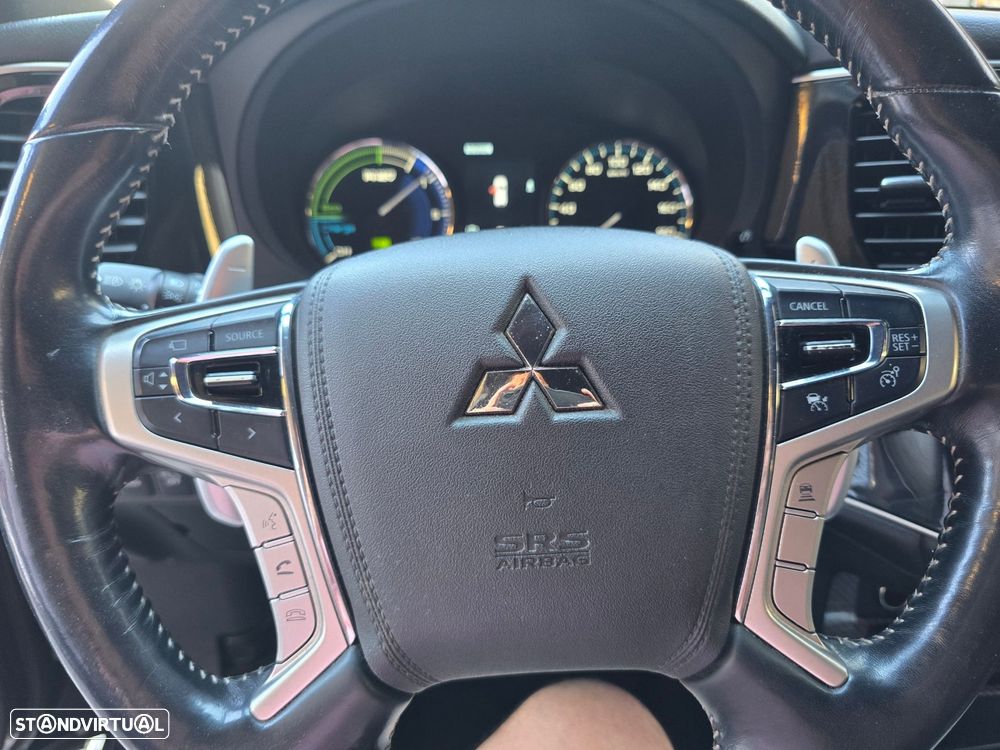 Mitsubishi Outlander - 16