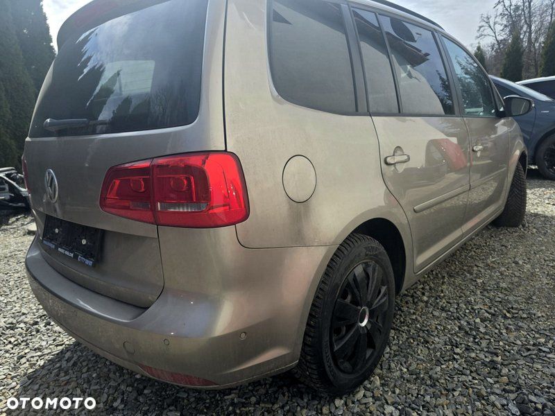 Volkswagen Touran 2.0 TDI DPF BlueMotion Technology DSG Cup - 8