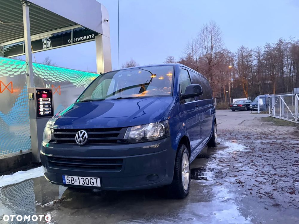 Volkswagen Caravelle - 1