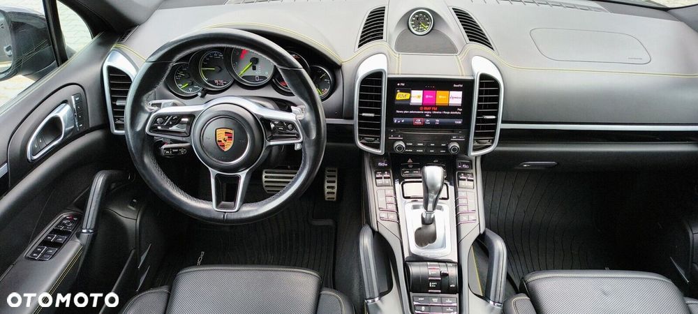 Porsche Cayenne - 17