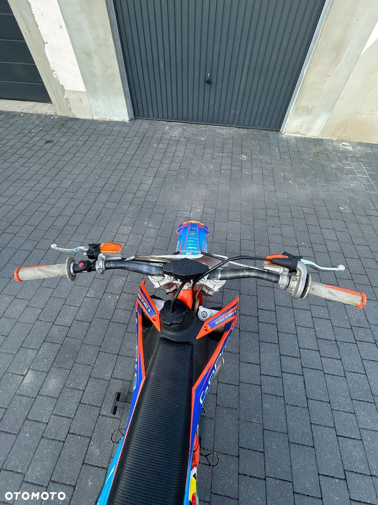 KTM SX - 8