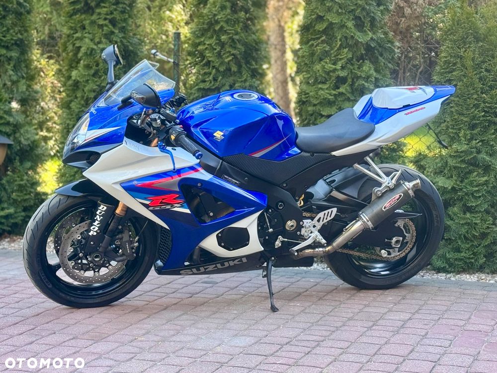 Suzuki GSX-R - 6