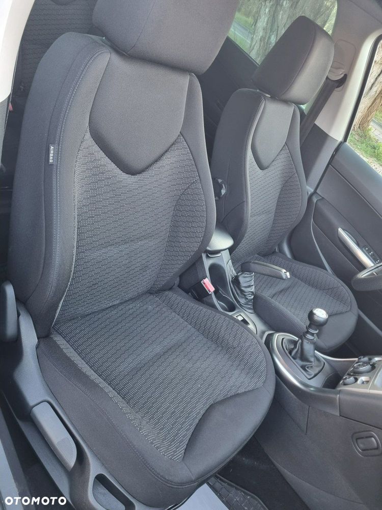 Peugeot 308 1.6 Premium - 14