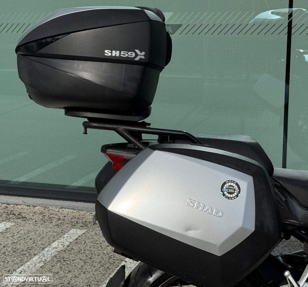 Benelli TRK 502 - 11