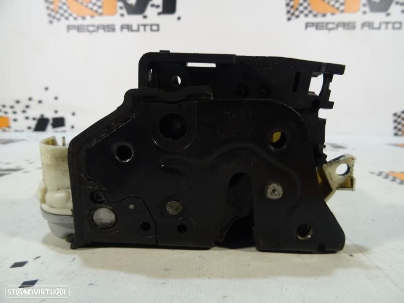 Fecho Da Porta Frente Direita Volkswagen Passat (3C2)  3C2837016a / 3C - 5