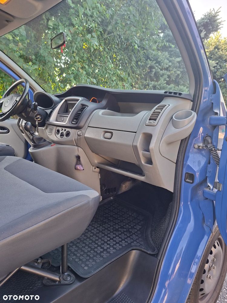Renault TRAFIC - 8