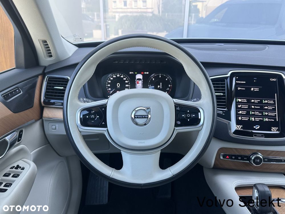 Volvo XC 90 - 26