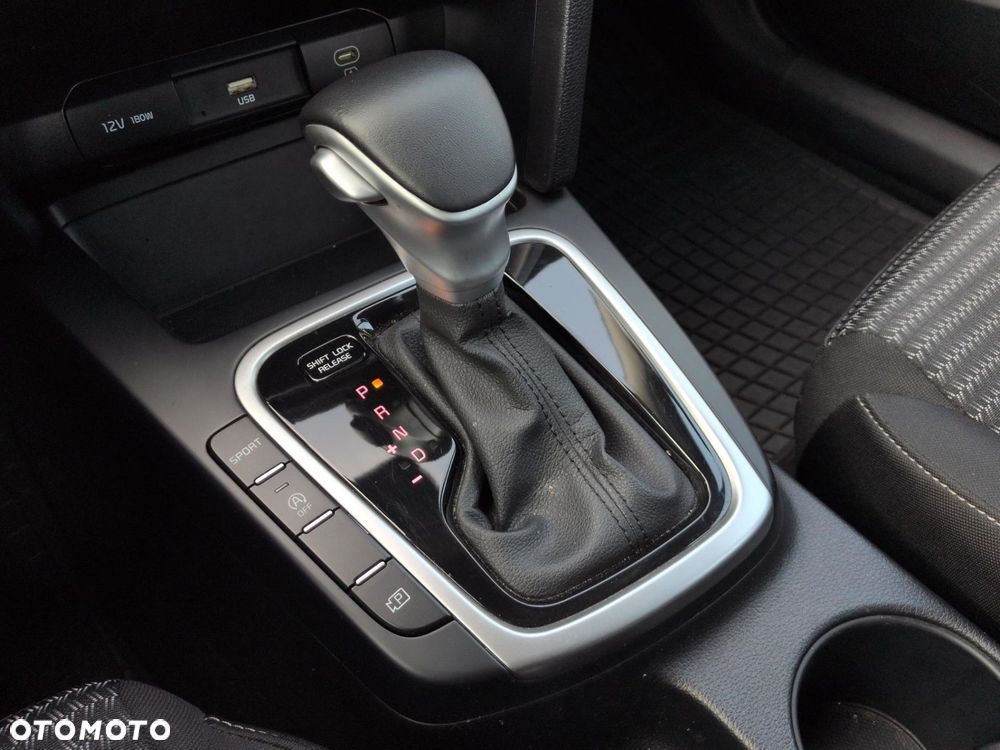 Kia Ceed 1.5 T-GDI M DCT - 16