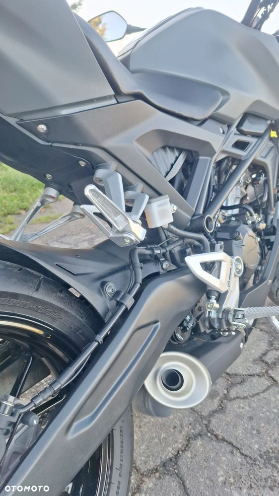 Honda CB - 16
