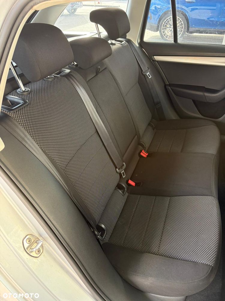 Skoda Octavia 1.4 TSI Edition DSG - 9
