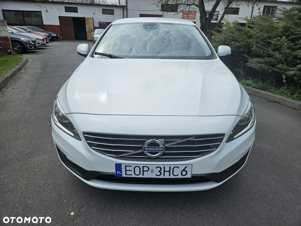 Volvo V60 D3 Geartronic Momentum - 28