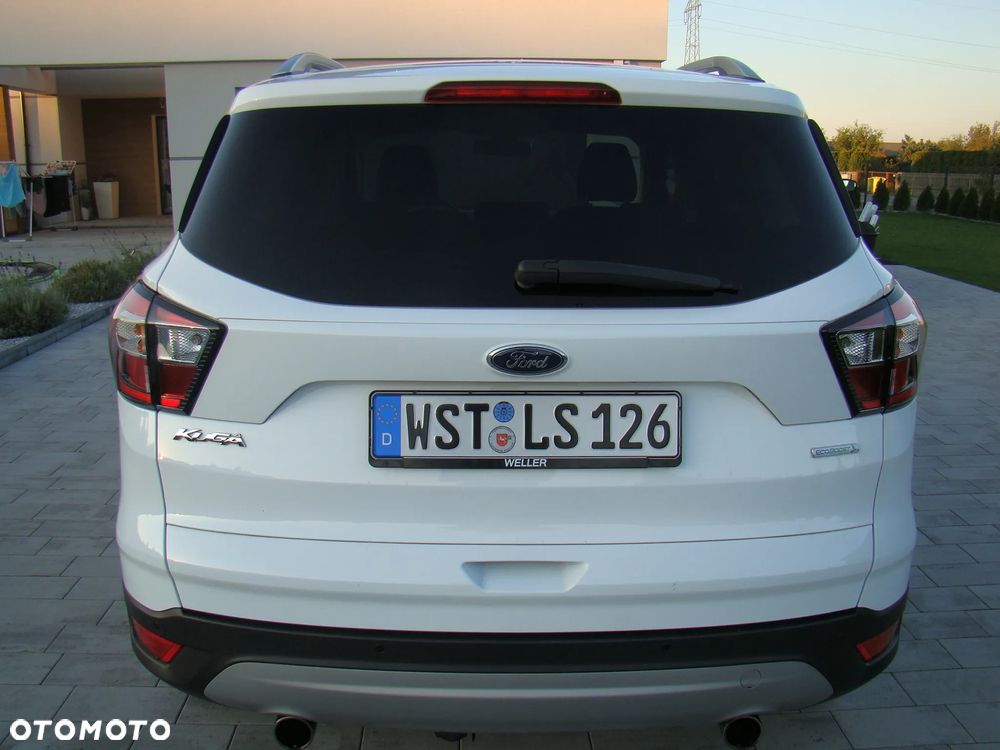 Ford Kuga 1.5 EcoBoost TITANIUM - 10