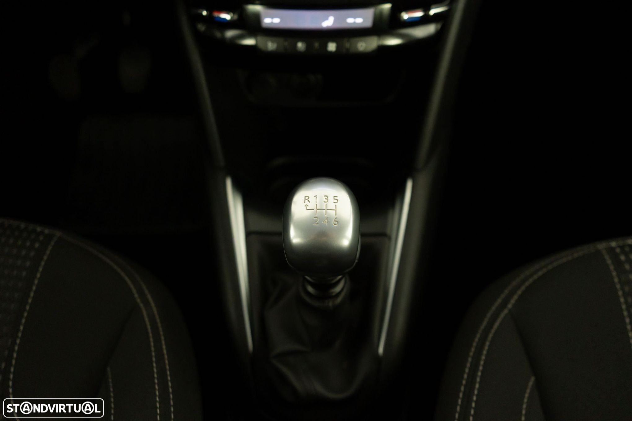 Peugeot 208 1.2 PureTech Style - 23