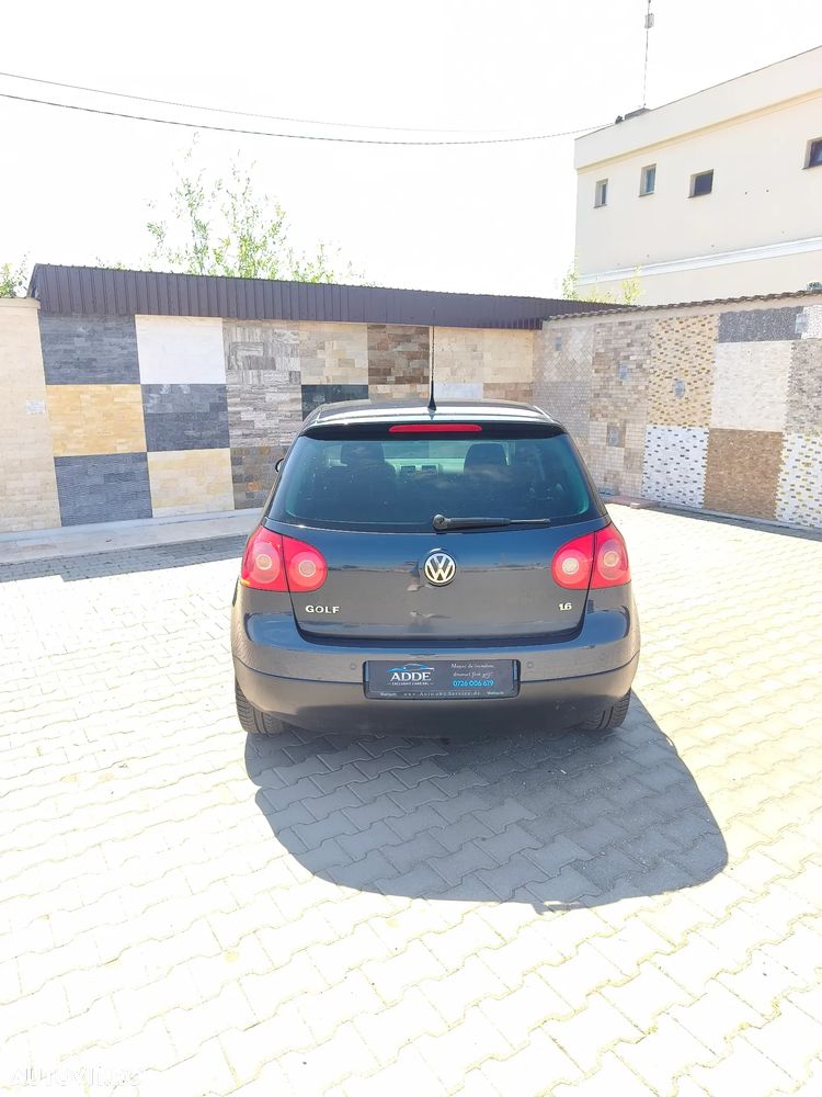 Volkswagen Golf 1.6 Highline - 13