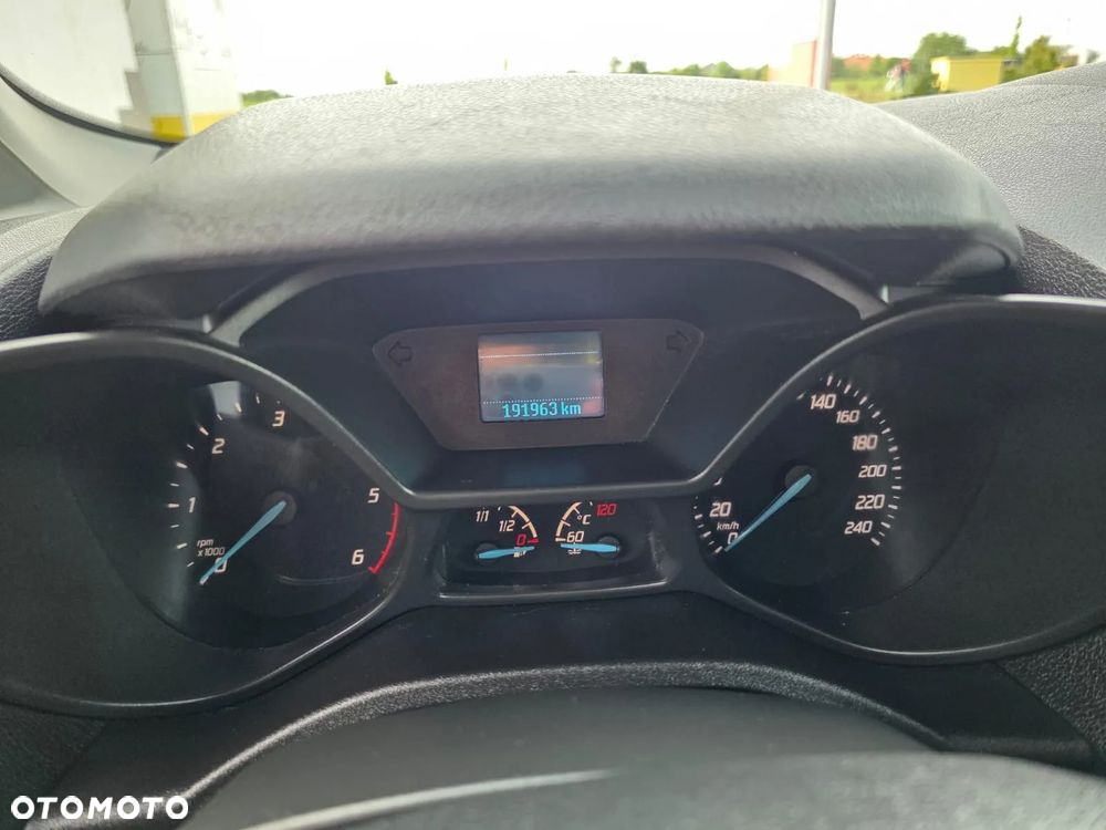 Ford Transit Connect - 15