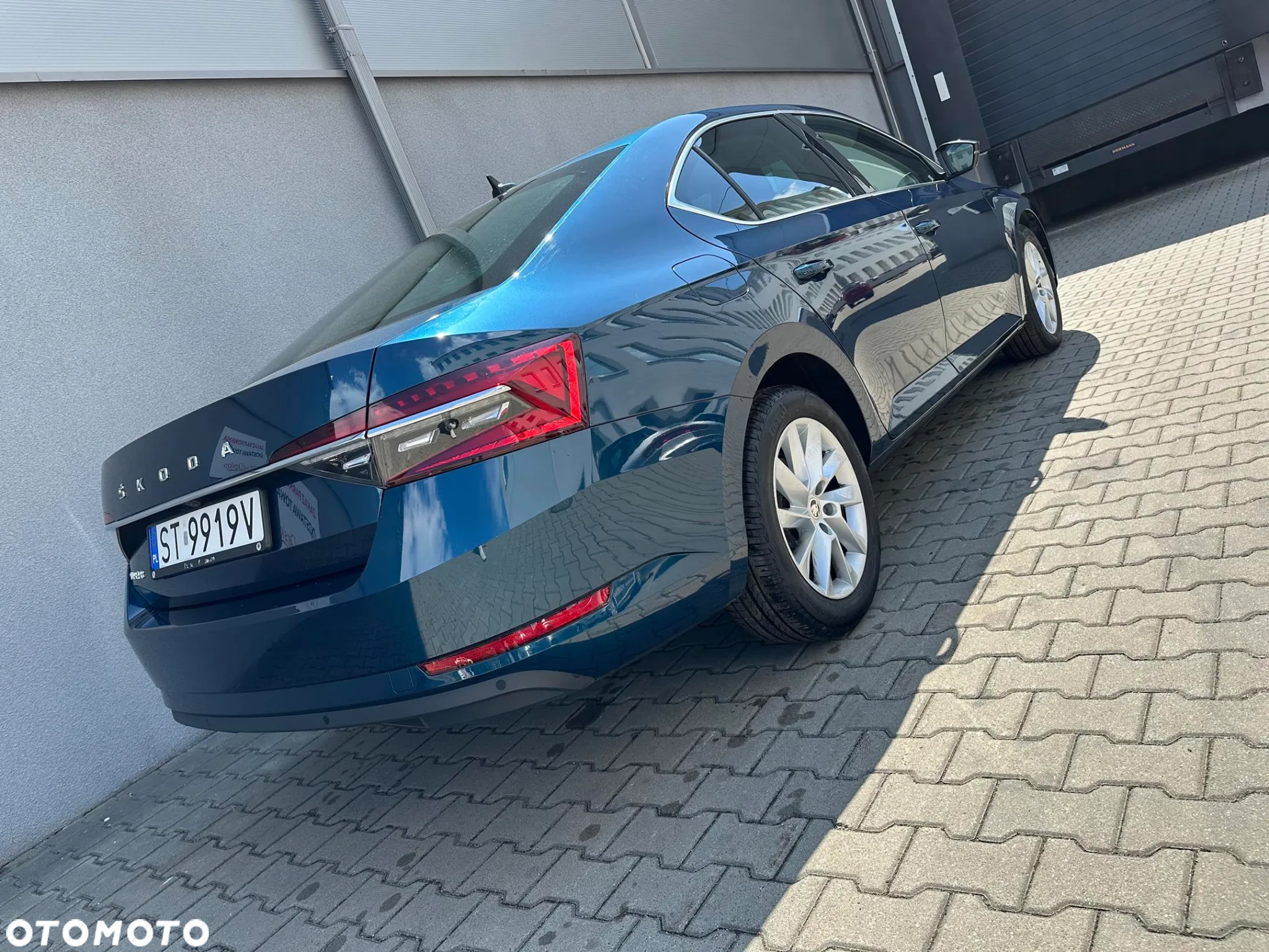 Skoda Superb 2.0 TDI SCR Style DSG - 4