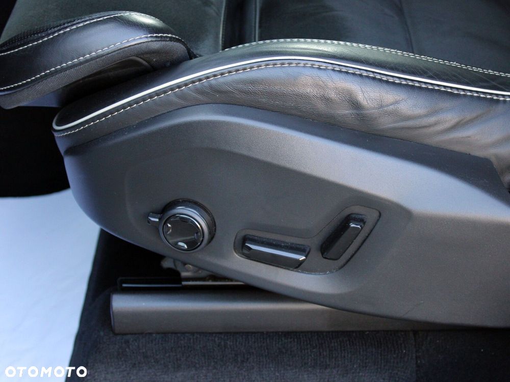 Volvo XC 90 D5 SCR AWD R-Design - 14