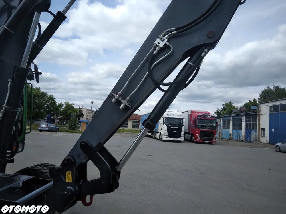 Schaeff TW110 koparka kołowa 4x4 - 17