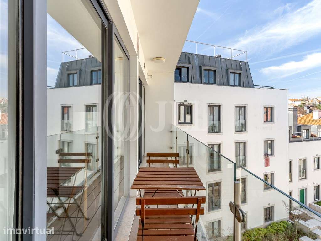 Apartamento T2 com varanda e estacionamento, em Lisboa - Grande imagem: 2/30