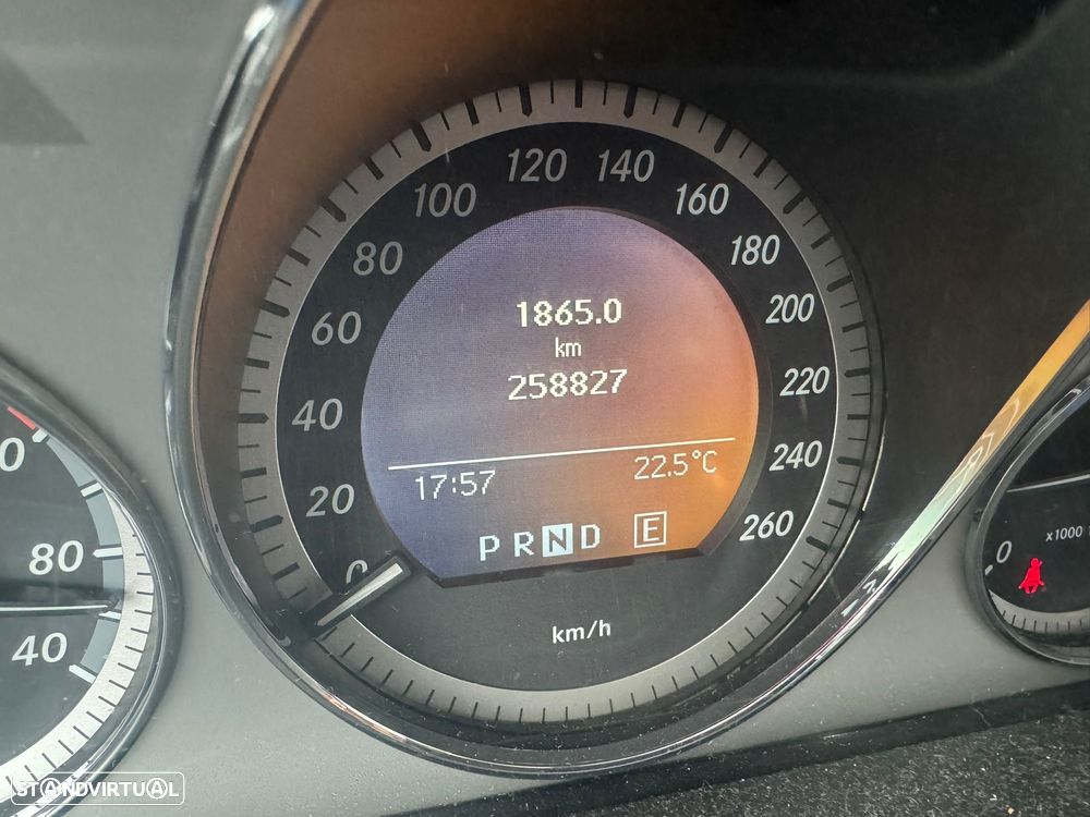 Mercedes-Benz C 250 Station CDI DPF 4Matic 7G-TRONIC BlueEFFICIENCY Avantgarde - 34