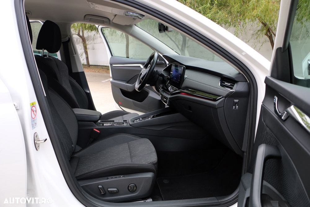 Skoda Octavia 2.0 TDI DSG Sportline - 22