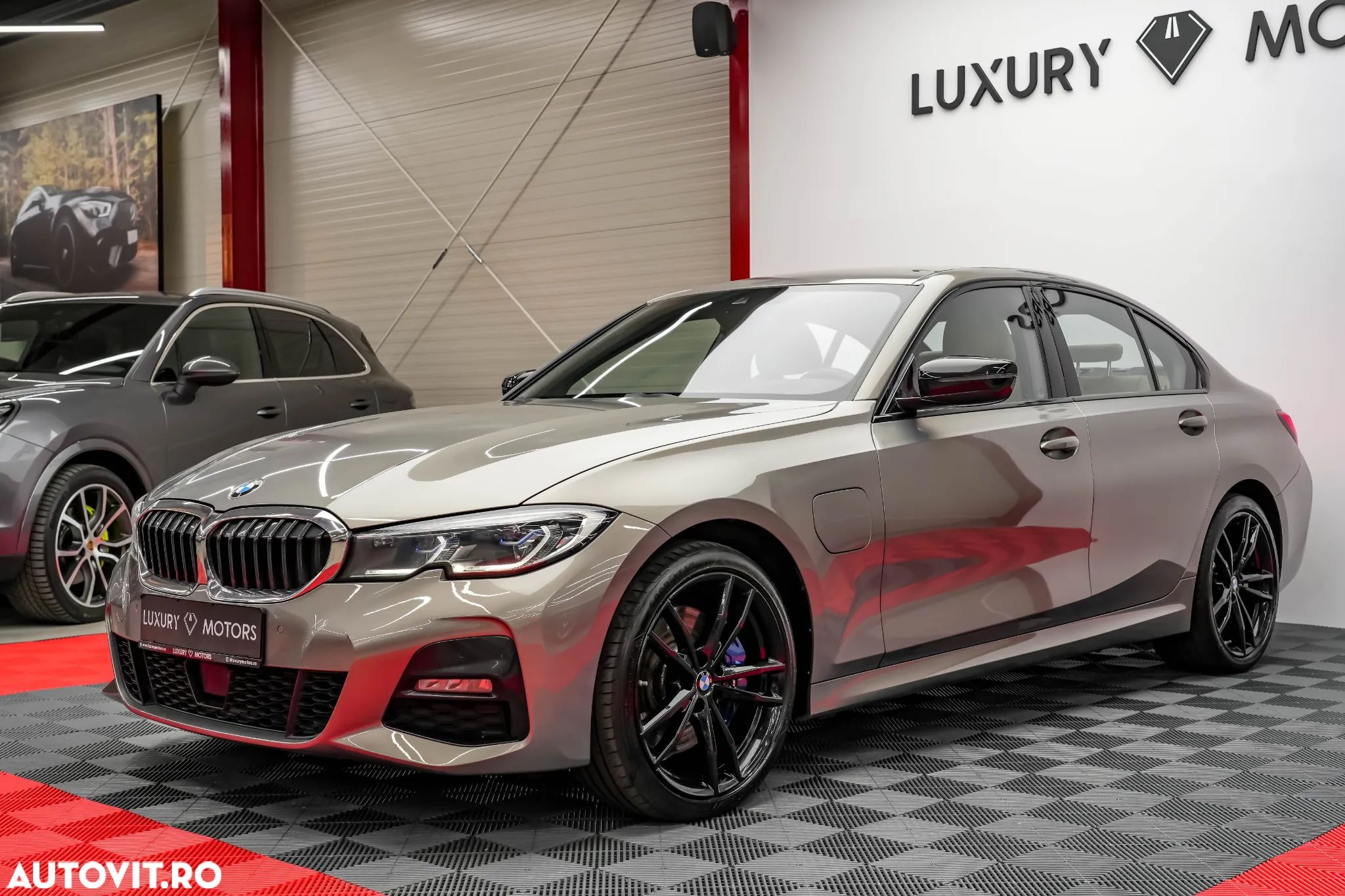 BMW Seria 3 330e Aut. M Sport - 1