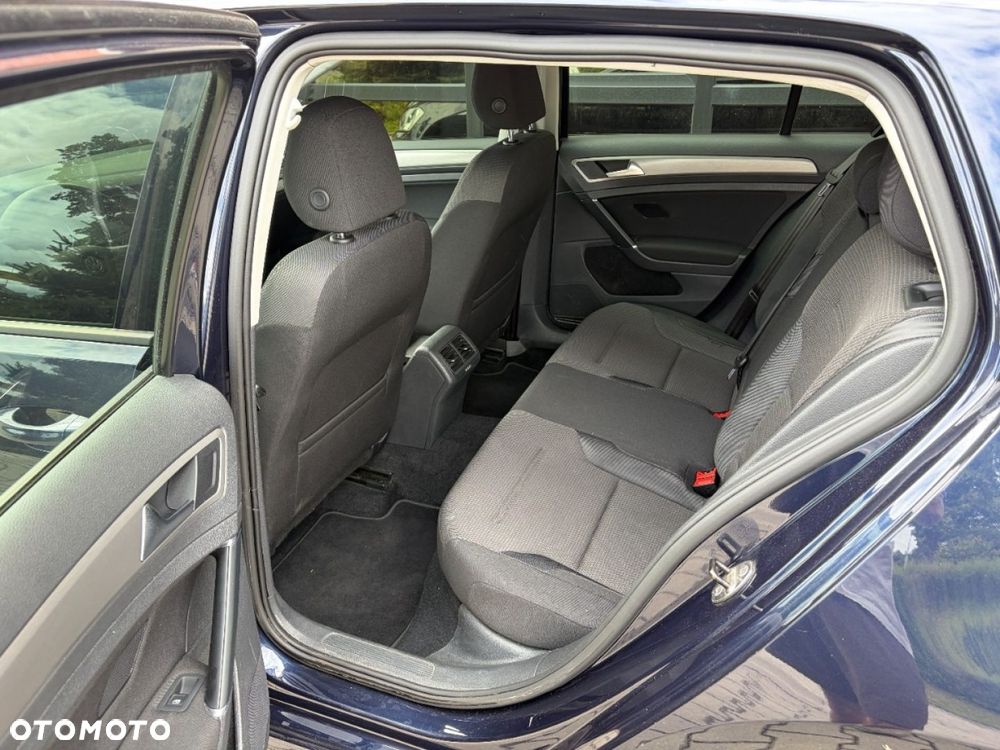 Volkswagen Golf - 18