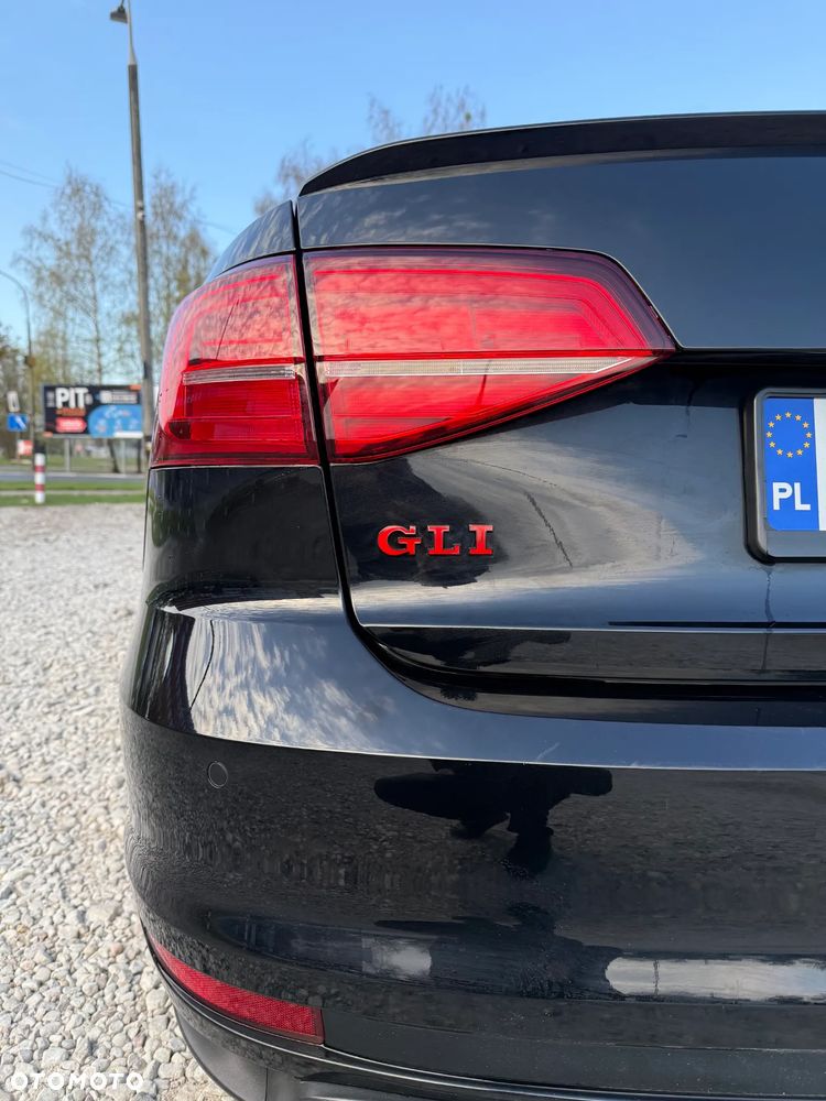 Volkswagen Jetta - 15