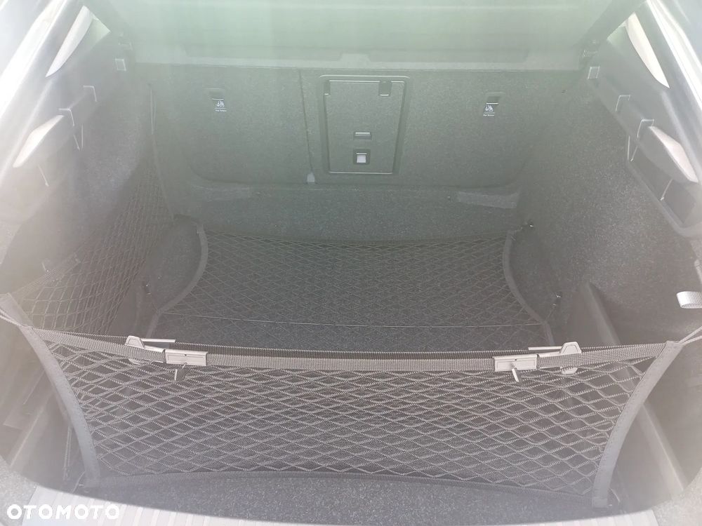 Skoda Octavia 1.5 TSI 30 Years - 29