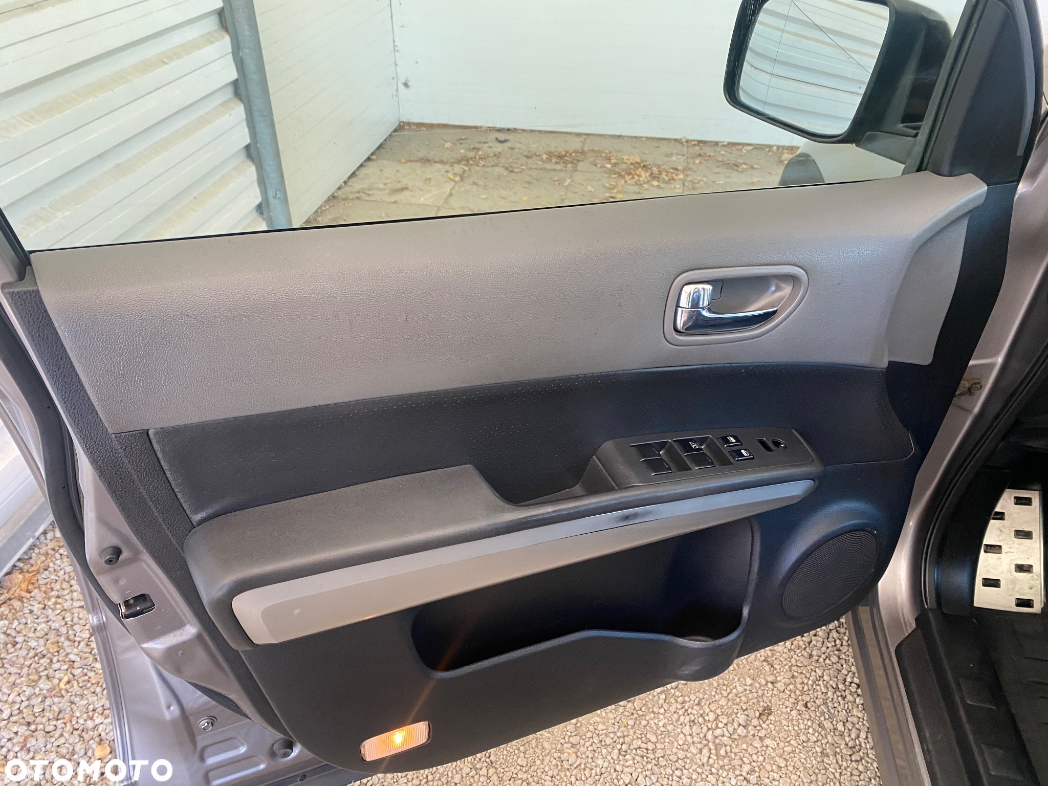Nissan X-Trail 2.0 dCi 4x4 DPF Platinum - 13