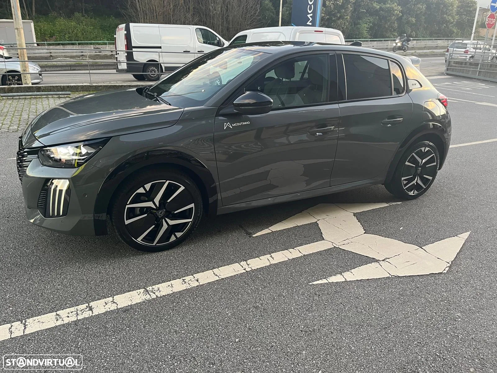 Peugeot 208 1.2 Hybrid GT e-DCS6 - 3